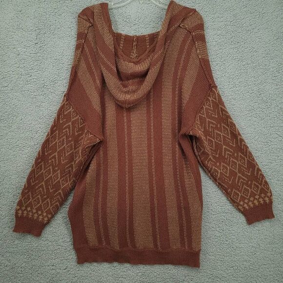 BKE Medium Jacquard Hooded V-Neck Pullover Sweater - Picture 10 of 10